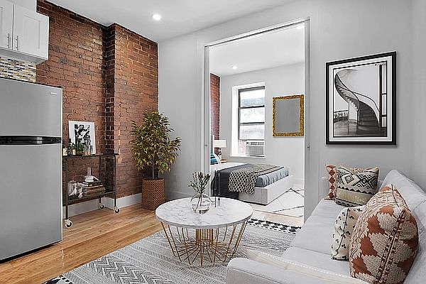 1st image of 1709 2nd Ave APT 4C