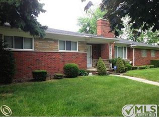 18714 Skyline St, Roseville, MI 48066