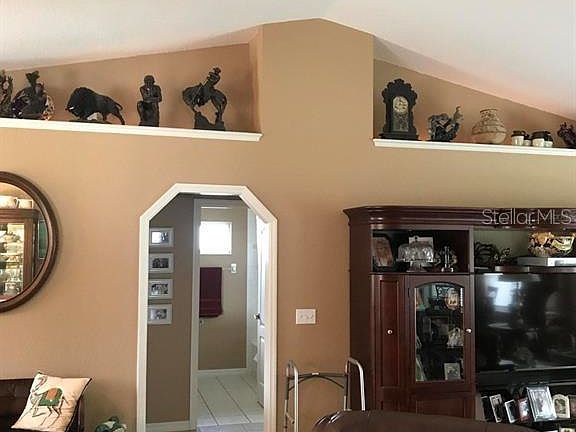 3rd image of 11407 SW 51st Cir