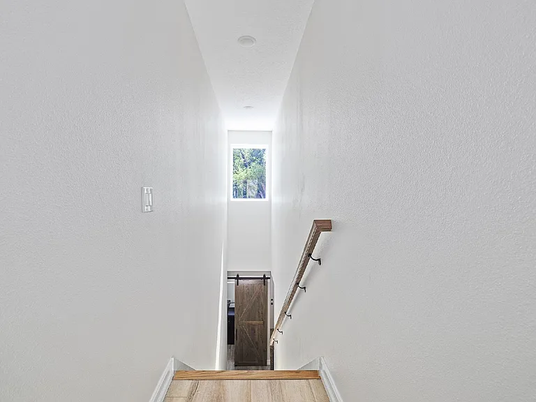 3208 N Rome Ave — Photo 30