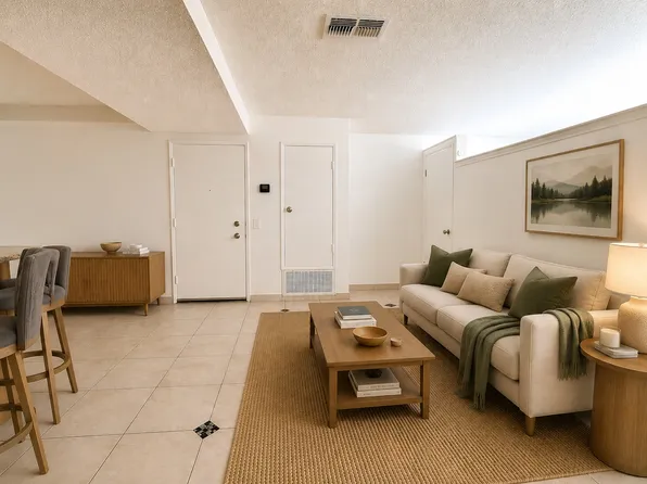 14131 Foothill Blvd #5, Sylmar, CA 91342