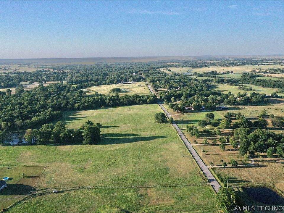 2nd image of 4050 South Rd