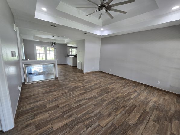 2848 Greenhaven