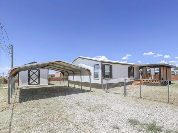 2 Desert Dr, La Luz, NM 88337