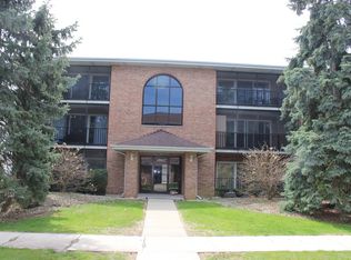 4943 E Circle Dr APT 305, Crestwood, IL 60445