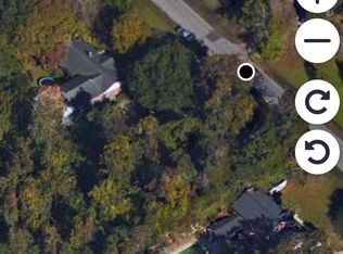 1239 Robin Rd, Mount Pleasant, SC 29464