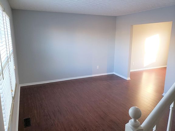5th image of 2193 Jarrow Dr