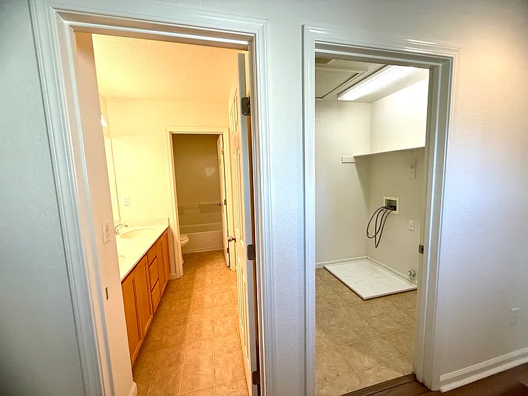 457 Effie Ct — Photo 21