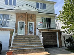 38 Dierauf St, Staten Island, NY 10312
