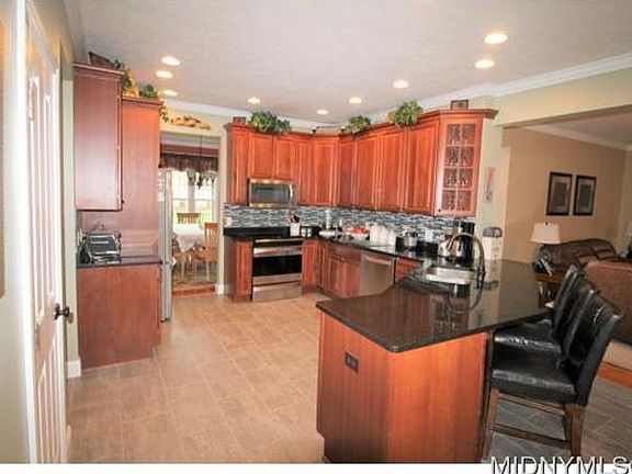 5th image of 536 Bretts Way