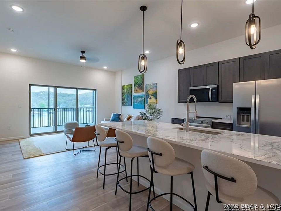 1st image of 700 Pershing Dr #105