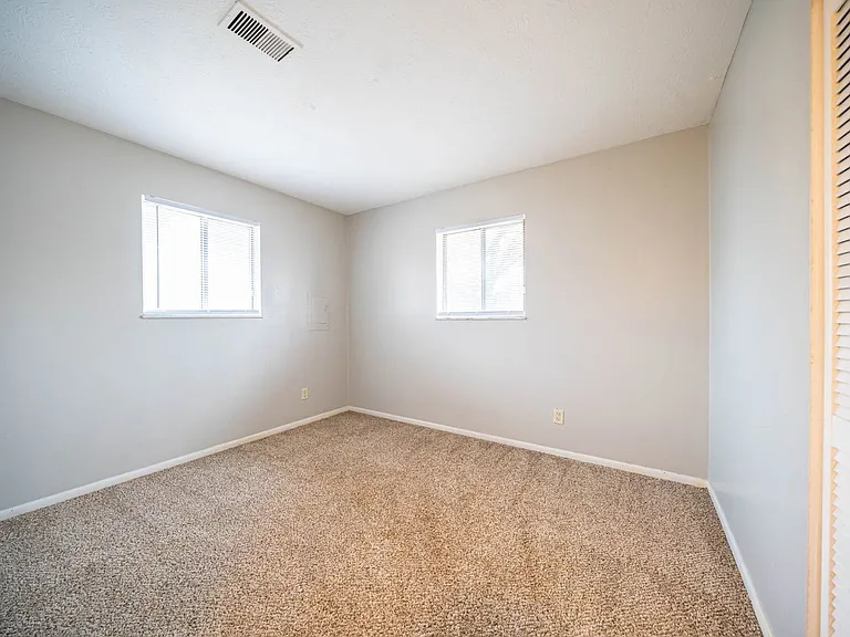 311 E Jenkins Ave #A — Photo 15