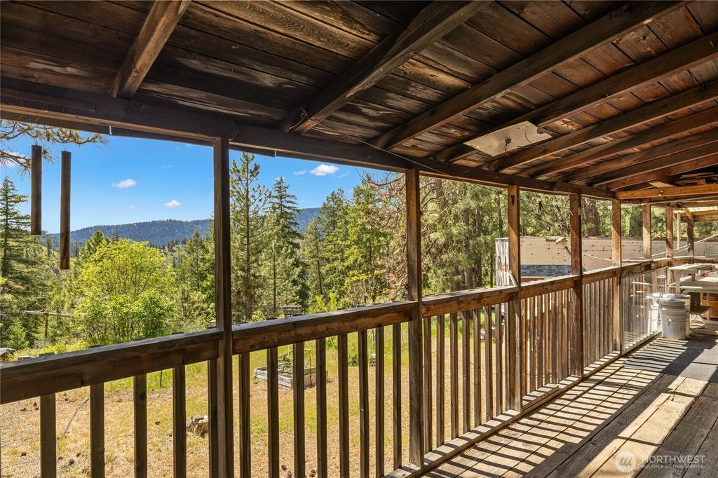 502 Harkness Road, Cle Elum, WA - View 3