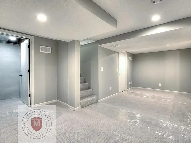 2501 W 75th Pl — Photo 19