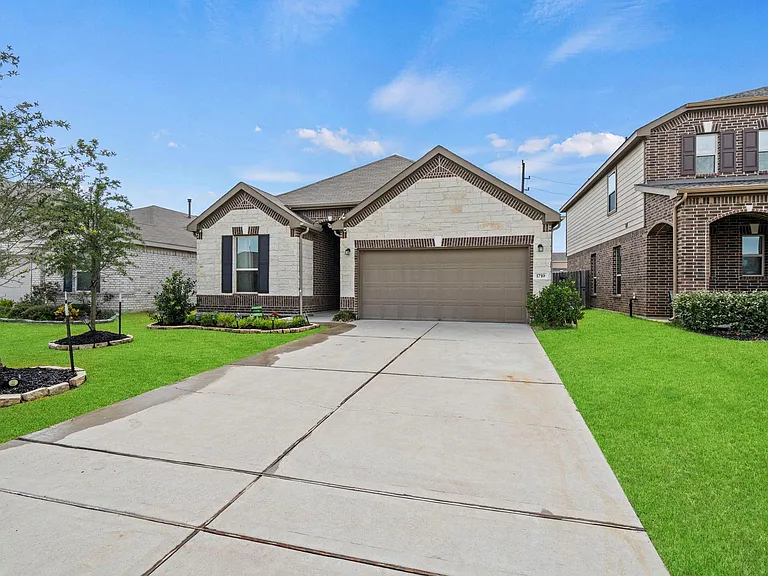 1710 Cheshire Creek Ln — Photo 3