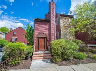 45 Kensington Ct, Hackettstown, NJ