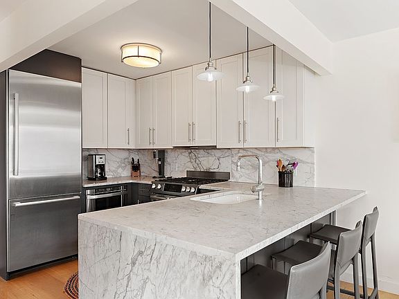 3rd image of 1325 5th Ave APT 6L