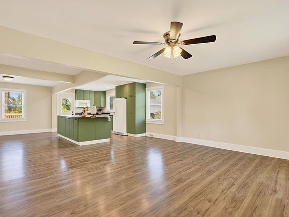 4th image of 108 Mountain View Ave