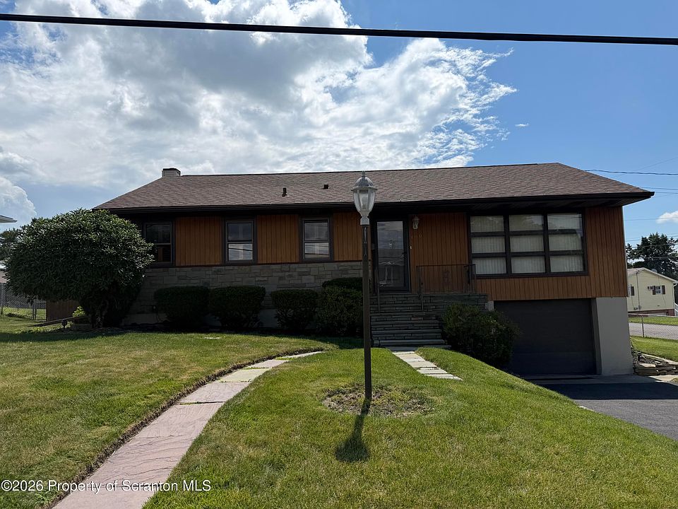 1st image of 100 Park Dr