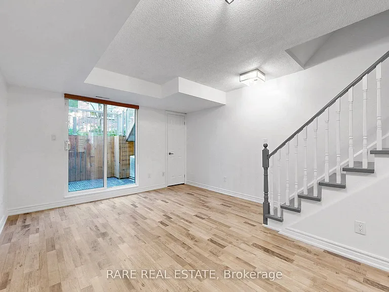 21 Ruttan St #140 — Photo 22