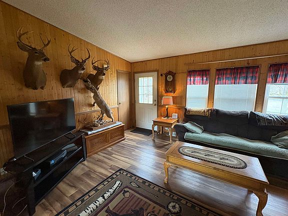 3rd image of 4235 Buzzell Rd
