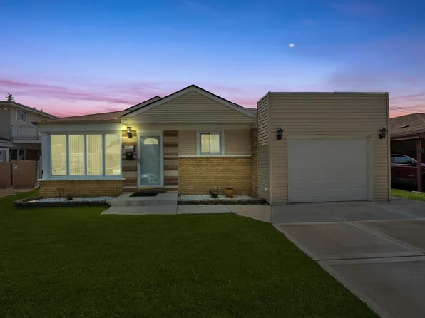 4711 W 82nd Pl, Chicago, IL 60652