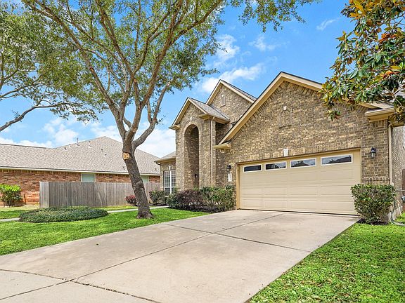 3rd image of 1227 Ancrum Hill Ln
