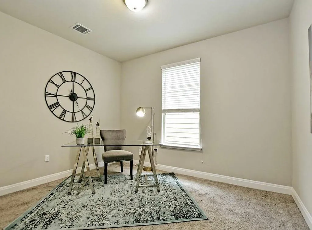 Building Photo - 13911 Osmarea Dr