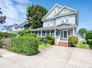 81 Cleveland Ave, Rockville Centre, NY 11570