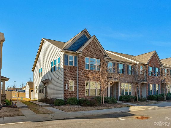 2nd image of 2623 Winter Thistle Way