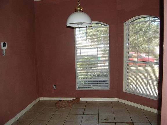 3rd image of 12146 Carriage Oak Cir