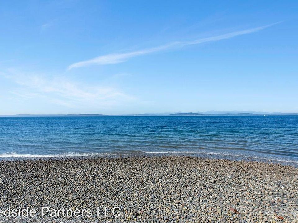 1st image of 4027 Beach Dr SW #11043853