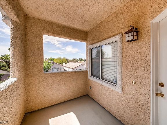 4th image of 251 S Green Valley Pkwy #4722