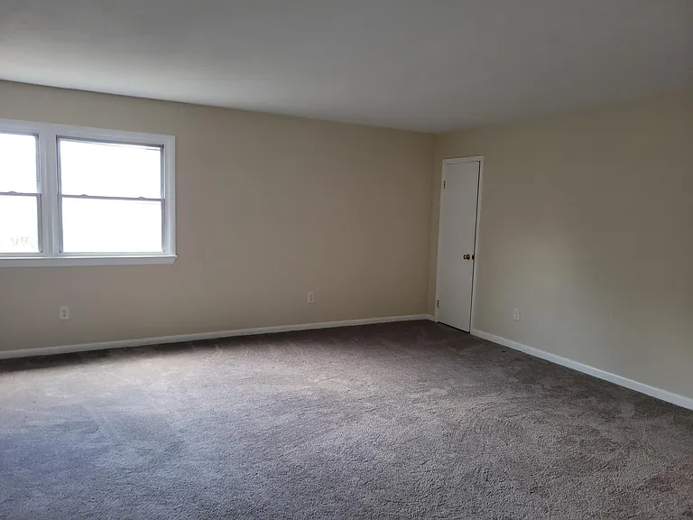 1331 Bayville St #2 — Photo 8