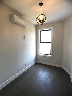Rented by Nooklyn NYC LLC | media 18