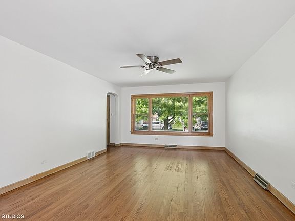 3rd image of 10032 Minnick Ave