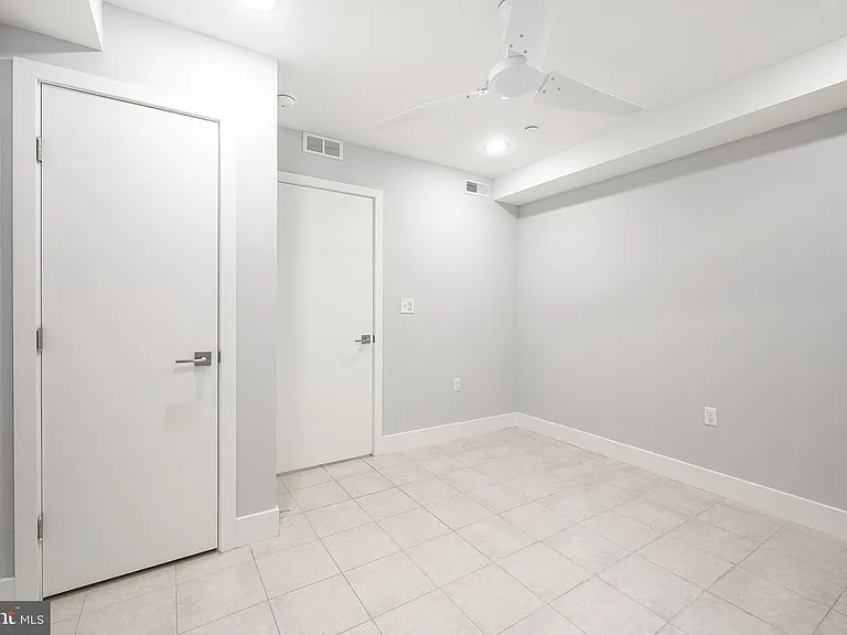 1449 S Bouvier St — Photo 23