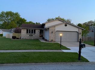 3121 Barberry Dr, Hobart, IN 46342