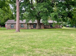 1426 Williams St, Fort Gibson, OK 74434