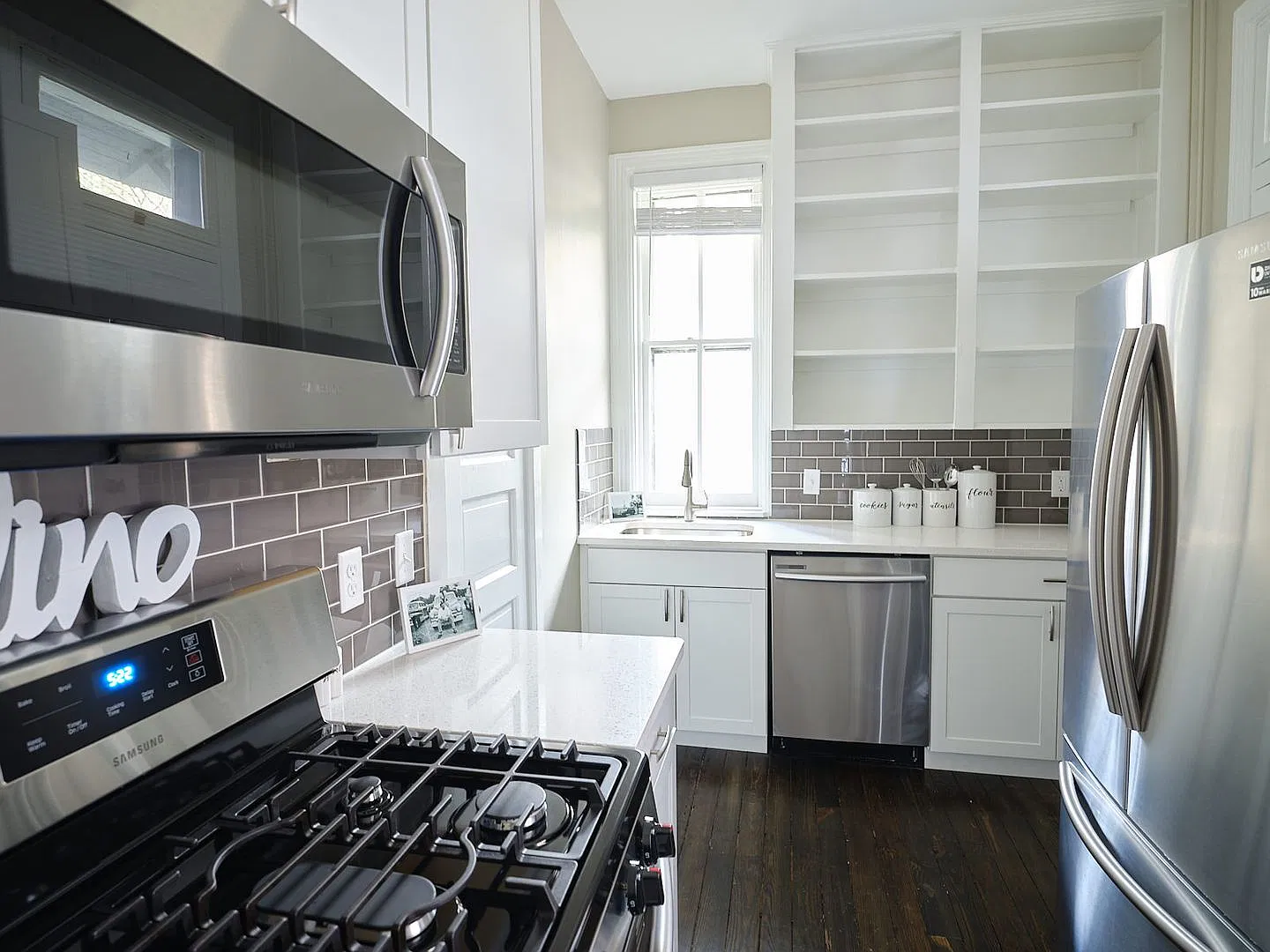 1609 Green Street — Photo 2