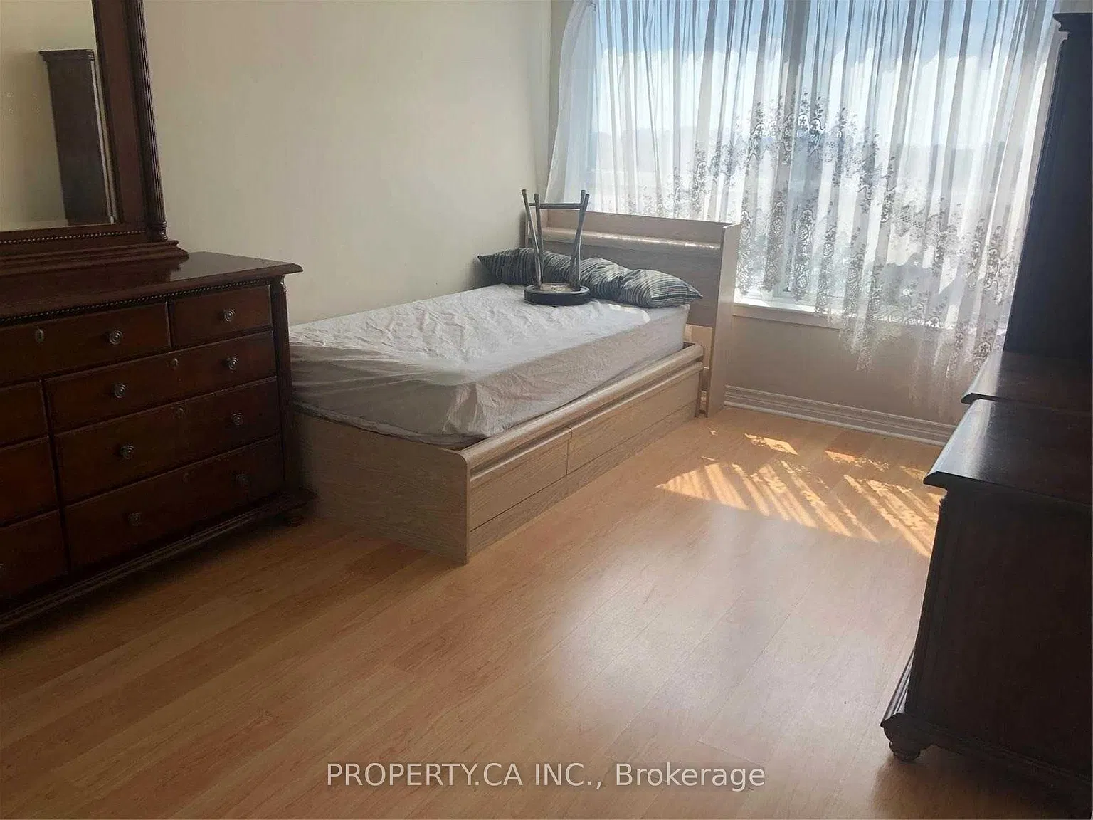 1 bed, $2,000 — Photo 4