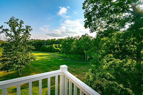 Fairway Flats Photo 1