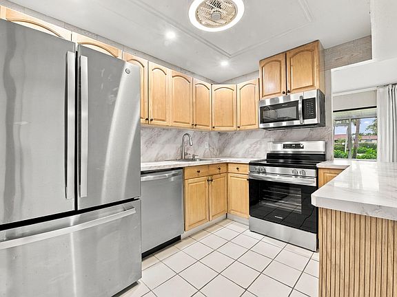 2nd image of 1149 NW 13th Street Apt 6