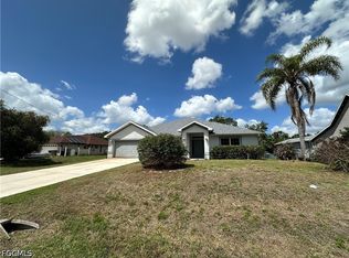 119 Columbus Ave, Lehigh Acres, FL 33972