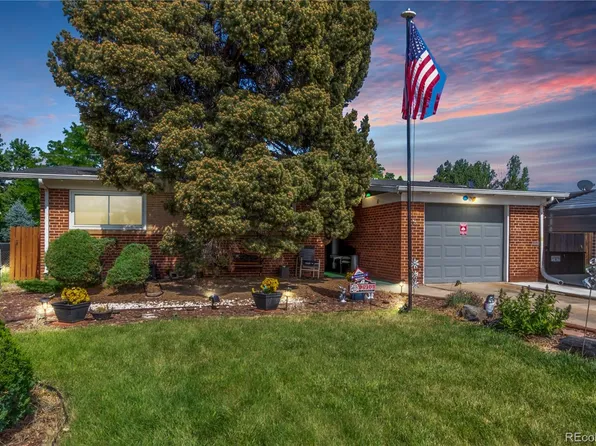 2910 N Steele Street, Denver, CO 80205