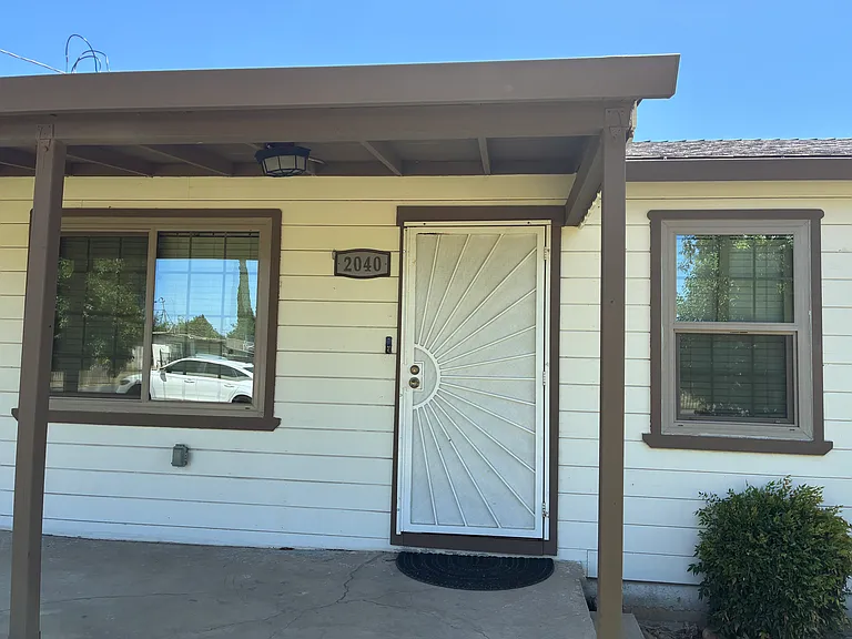 2040 Edwards Ave — Photo 7
