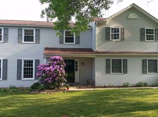 1 Rabbit Run Ln, Glenmoore, PA 19343