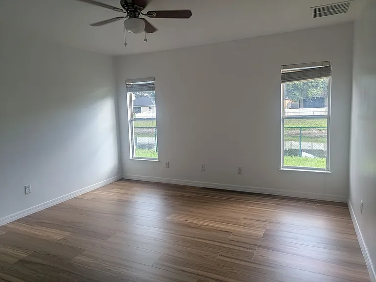 4192 Waltham Forest Dr — Photo 2