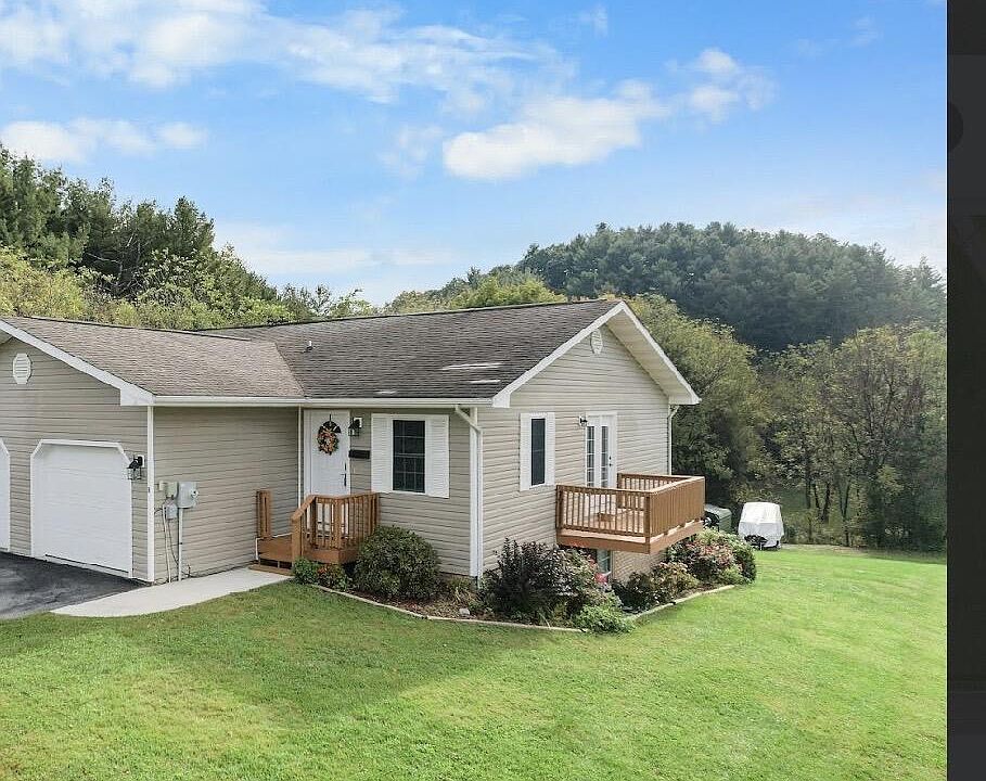 1st image of 21543-B Green Spring Rd