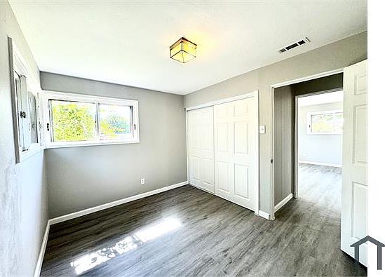3rd image of 8349 Pepperidge Dr